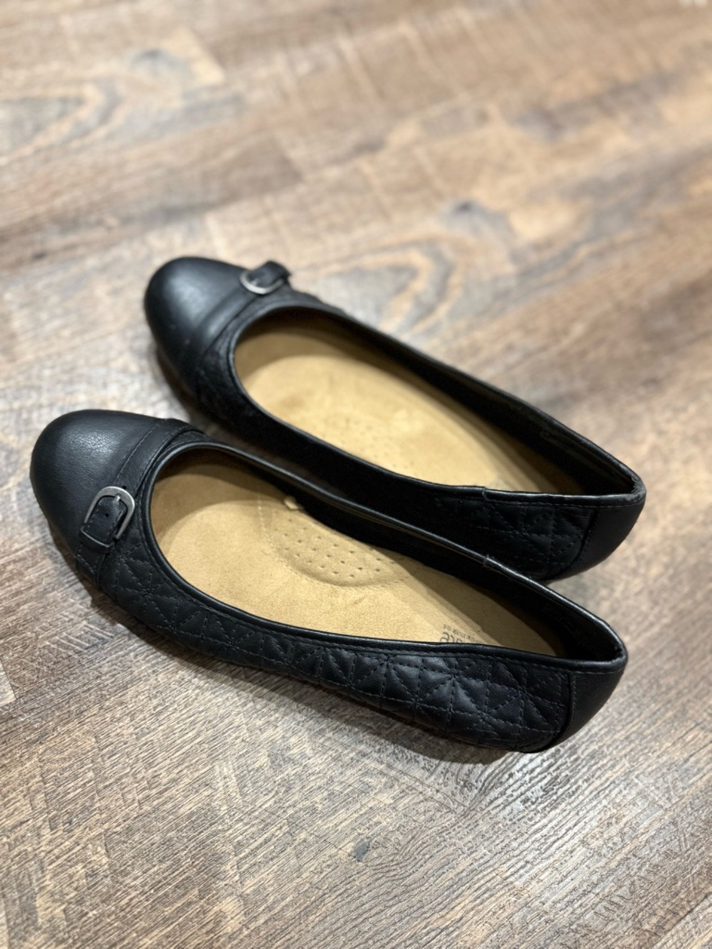 Women’s sizd 10 Black Quilted Ballet Flats, orthopedic foam